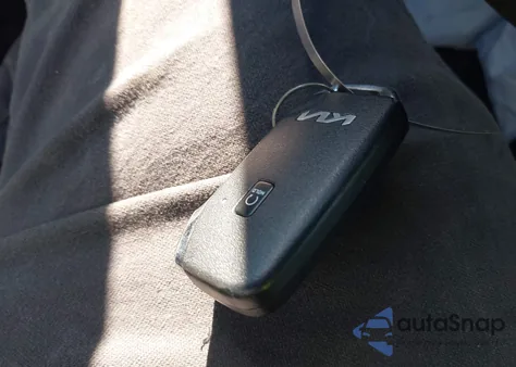 2022 Kia Sorento S z USA, uszkodzony, nr VIN 5XYRL4LC0NG102637